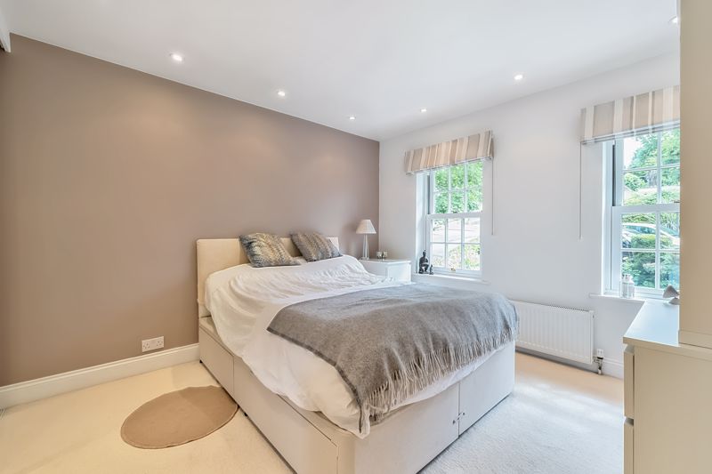 Bedroom- click for photo gallery